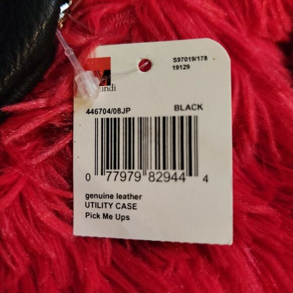 Vintage Black Genuine Pebbled Leather Pouch with Silver Toned Kiss Lock - Picture 8 of 8